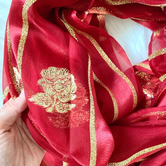 Beautiful vintage Indian scarf - Picture 2 of 5